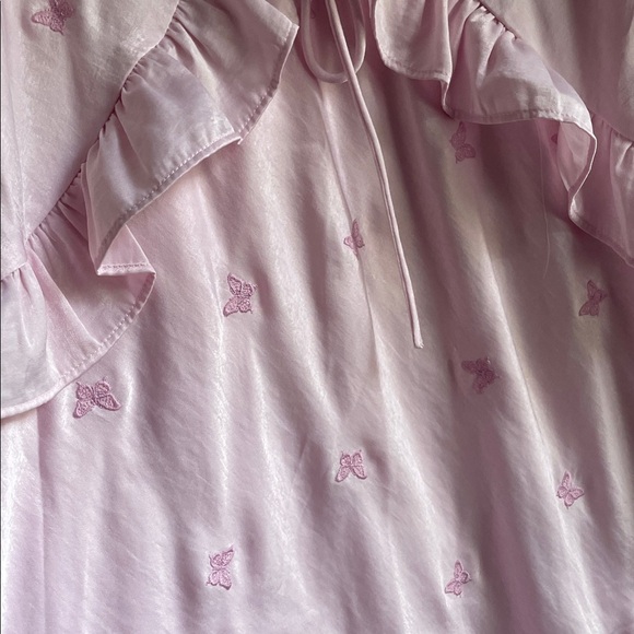 🆕 Light Pink Ruffled Butterfly Satin Dress Size M New - Picture 5 of 5